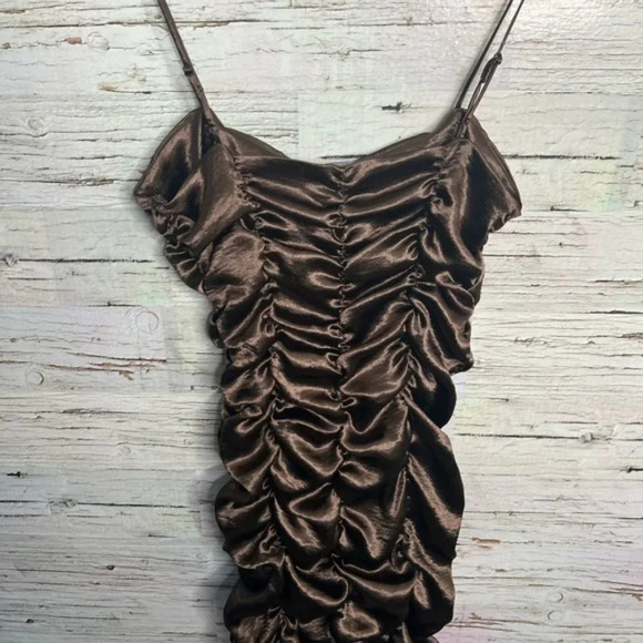 Urban outfitters small brown ruched dress NWT - Picture 11 of 12